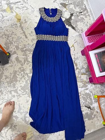 Шорты: Элегантное синее платье с декоративной отделкой золотистого цвета — 3