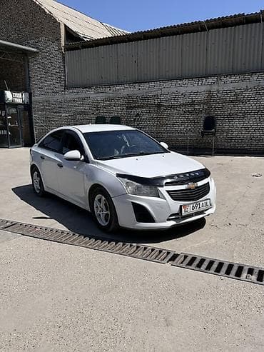 Chevrolet Cruze: 2013 г., Механика, Седан