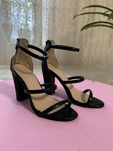 сандали на пикульках: Босоножки, размер 38 - Цвет: черный, глянцевый - Дизайн: открытый — 2