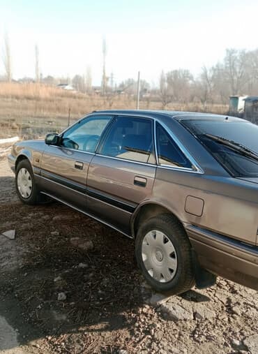 трейлер дом: Mazda 626: 1989 г., 2 л, Механика, Бензиновая, Седан — 1