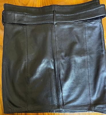 red centr: Мини юбка Replay
состояние отличное
Кожа 100% — 2