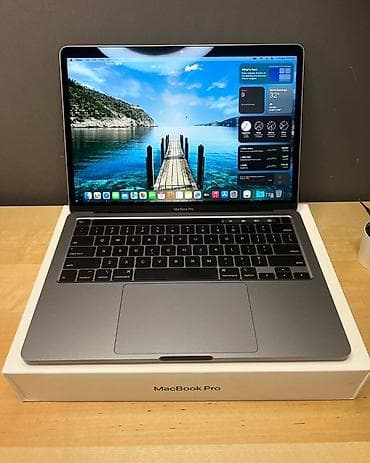 Ноутбуки Apple (MacBook): MacBook Pro 14" (ноябрь 2023), чип Apple M3 В комплекте зарядка — 1
