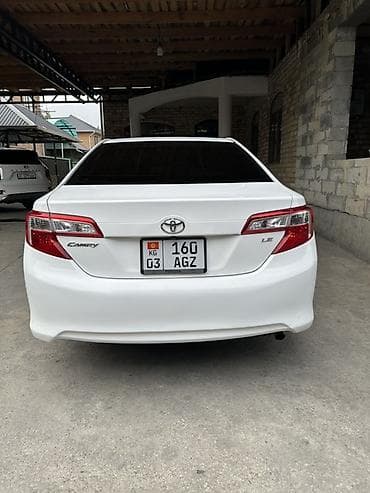 аудио касета: Toyota Camry: 2012 г., 2.5 л, Автомат, Бензин, Седан — 1