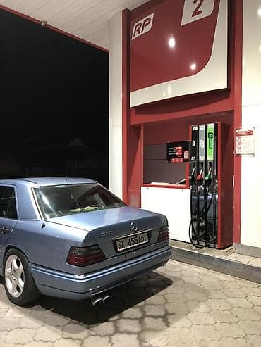 мерседес на мерс: Mercedes-Benz W124: 1994 г., Бензин, Седан — 5