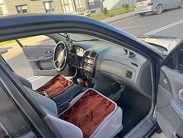 small car: Mazda 323: 2000 г., 1.6 л, Автомат, Бензин, Седан — 7