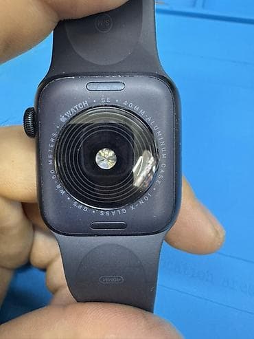 apple watch 40: Apple Watch SE (2‑го поколения), 40 мм, алюминиевый корпус, цвет Space — 2