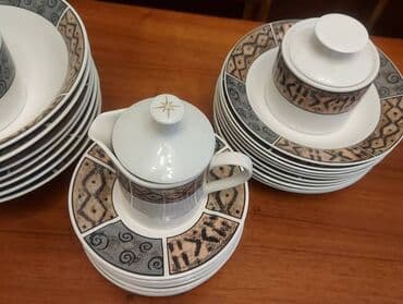 Сервиз 2000 сом. (1 фото) с розами 2500сом. вазы 1500 сом. много