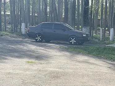 ниссан серена 2000: Volkswagen Vento: 1993 г., Седан — 1