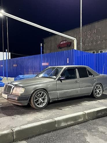 merc 211: Mercedes-Benz W124: 1992 г., 2.3 л, Седан — 8