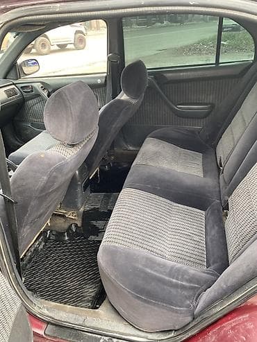 Транспорт: Toyota Carina E: 1995 г., 2 л, Кол менен иштөөчү, Бензин, Седан — 3