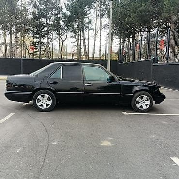 е34 530: Mercedes-Benz W124: 1993 г., 2 л, Седан — 5