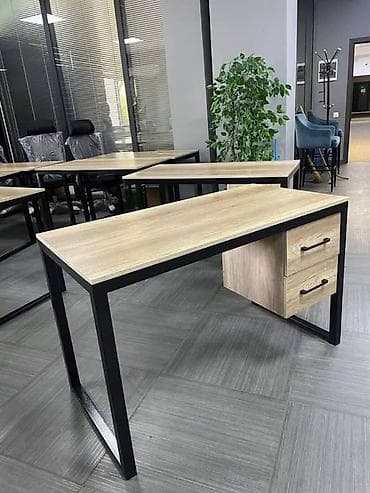 Офисные столы: Офисный стол, Новый, Нерегулируемый, цвет - Черный, Прямоугольный, ЛДСП, Самовывоз, Платная доставка — 1