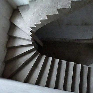 материалы для лестницы: Бетонная лестница Для дома, Форма лестницы: Много-маршевая — 4