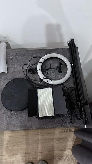 Видеокамеры: . Продаю так как уезжаю и не могу забрать . Комплект для фото- и — 1