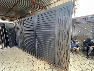 консольный: Металлические откатные ворота с декоративными вставками - — 1