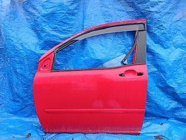 Toyota raum передняя левая дверь