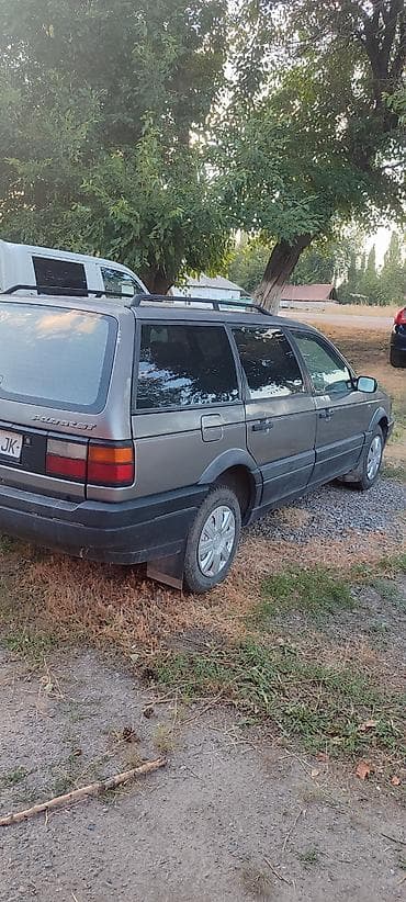 Транспорт: Volkswagen Passat: 1990 г., 2 л, Механика, Бензин, Универсал — 2