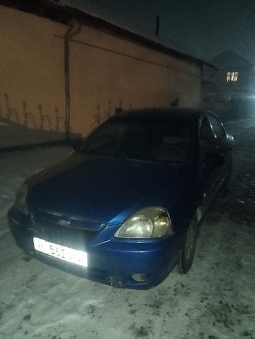 сдаю с выкупом: Kia Rio: 2003 г., Механика — 2