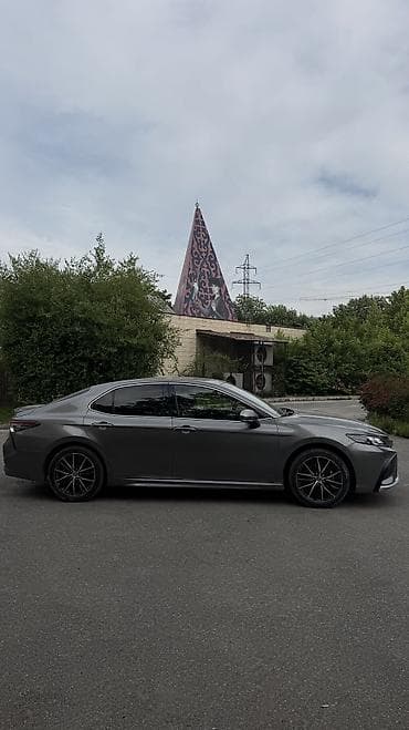 Унаа сатуу: Toyota Camry: 2022 г., 2.5 л, Вариатор, Гибрид, Седан — 3