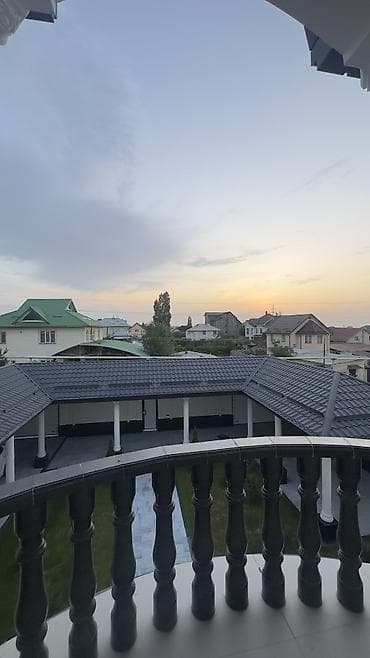 4 bedroom: Бул үй өз баасына татыктуу. Шаардын эң ыңгайлуу жана престиждүү — 2