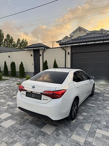 фары 34: Toyota Corolla: 2016 г., 1.8 л, Автомат, Гибрид, Седан — 5