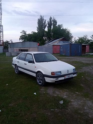 Volkswagen: Volkswagen Passat: 1989 г., 1.8 л, Механика, Бензин, Седан — 3