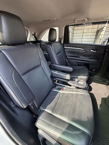 forester 2017: Toyota Highlander: 2017 г., 3.5 л, Типтроник, Бензин — 9
