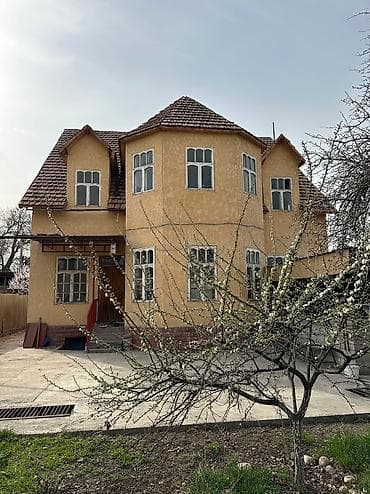 Дома: 🏡 Продаётся 2-этажный дом в элитном районе Киргизия-1! ✨ Отличное — 4