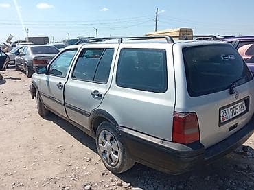 e 303: Volkswagen Golf: 1995 г., 1.8 л, Механика, Универсал — 4