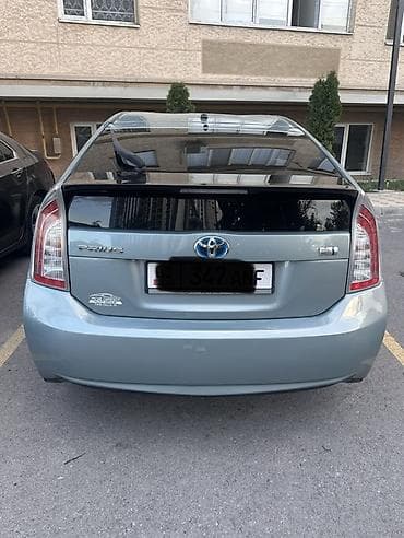 Продажа авто: Toyota Prius: 2014 г., 1.8 л, Вариатор, Гибрид, Хэтчбэк — 3