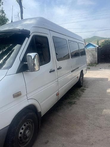 oz lider: Mercedes-Benz Sprinter — пассажирский микроавтобус белого цвета с — 4