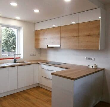 Буйрутма эмеректер, Отургучтар, Ашкана гарнитурасы, Үстөл