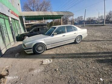 обмен дом на авто: BMW 5 series: 1990 г., 2.8 л, Механика, Бензиновая, Седан — 4