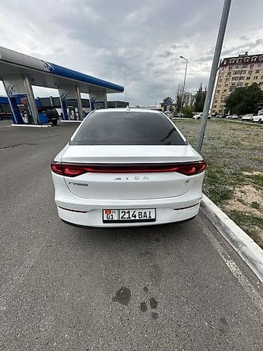 byd e9: AION S — электрический седан белого цвета. Кузов и дизайн: - — 2