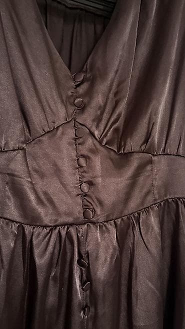 Пончо: Платье шоколадного цвета из атласной ткани с благородным сатиновым — 3
