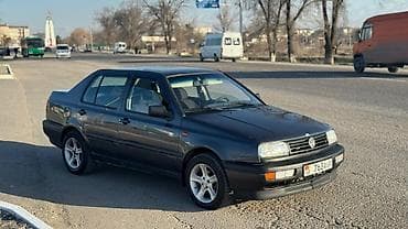 daewoo matiz 2010: Volkswagen Vento: 1993 г., 1.8 л, Механика, Бензин, Седан — 1