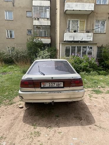 Mazda 626: 1991 г., 2 л, Механика, Бензин, Лифтбек