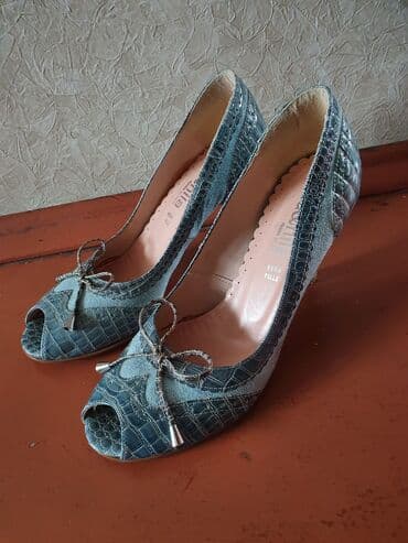 Атайын кийим: Туфли итальянские, размер 38 (маломерят), высота каблука 6 см., очень — 1