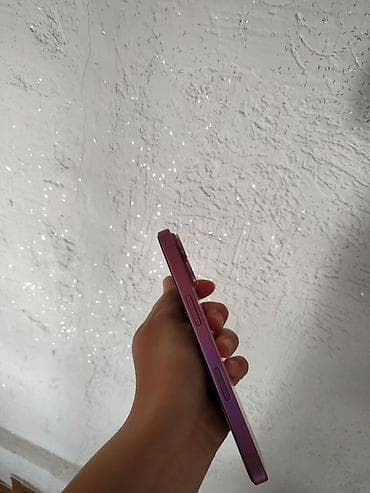 iphone продаю: IPhone 16, Розовый — 4