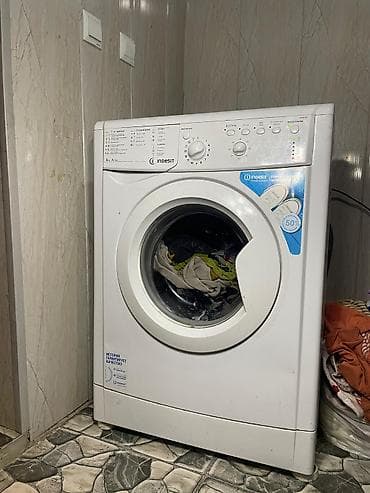 Кийимге кам көрүү: Стиральная машина Indesit, фронтальная загрузка. в хорошем состоянии — 1