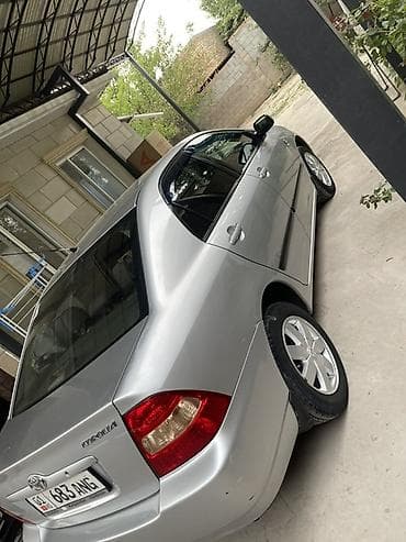 Унаа: Toyota Corolla: 2003 г., 1.4 л, Кол менен иштөөчү, Бензин, Седан — 4