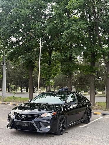 Toyota Camry: 2020 г., 2.5 л, Автомат, Бензин, Седан — 2