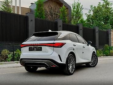 camry 2010: Lexus RX: 2023 г., 2.5 л, Вариатор, Гибрид, Кроссовер — 2