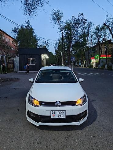 полировщик авто: Volkswagen Polo: 2015 г., 1.4 л, Автомат, Дизель, Хэтчбэк — 3