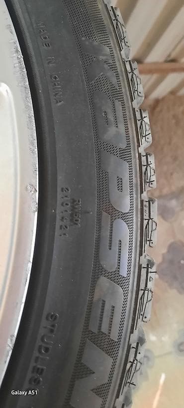 Шиналар жана дисктер: Дөңгөлөктөр монтажда 245 / 40 / R 18, Кыш, Колдонулган, Комплект, Жеңил унаалар, Куйма, тешиктери - 5 — 3