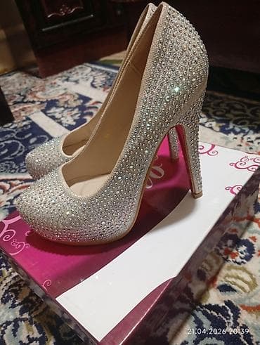 сумки юникло: Туфли, 35.5, 4F, Новый, цвет - Серебристый, Самовывоз — 2