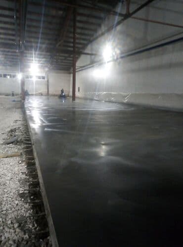 заливка пола: Стяжка Бесплатная консультация, Гарантия Больше 6 лет опыта — 7