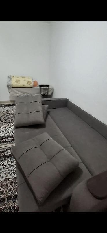 Прямые диваны: Прямой диван, Б/у — 3