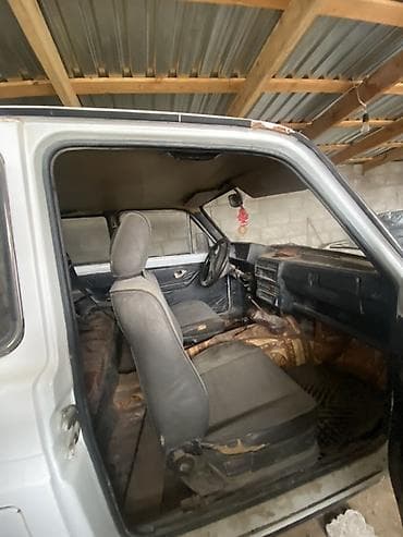 mini car: ВАЗ (ЛАДА) 2121 (4x4): 1998 г., 1.7 л, Ручные, Бензин, Внедорожник — 3