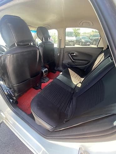 киа автомашина: Volkswagen Polo: 2014 г., 1.6 л, Механика, Бензин, Седан — 9
